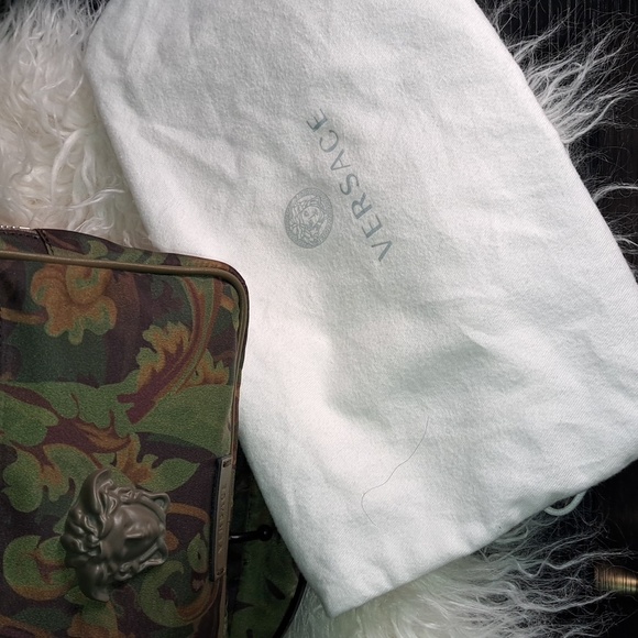 Versace NWTs Khaki Multicolor La Medusa Baroccoflage-Print Belt Bag - Picture 8 of 15